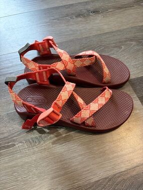 Chaco Women's Sandals - Burgundy Footbed with Red-Orange Patterned Straps